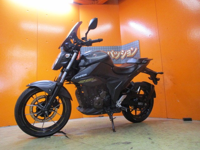 最長２４か月保証付き！！カラーも男女問わず人気の高いマットブラックメタリック！かっこいいですよね！